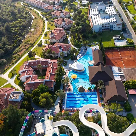 Aqua Fantasy Aquapark Hotel & Spa-2