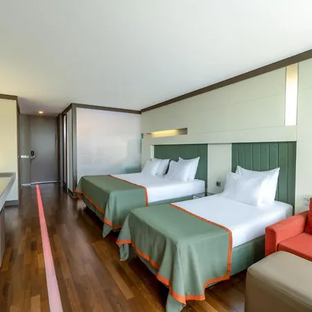 Nirvana Cosmopolitan Hotel-3
