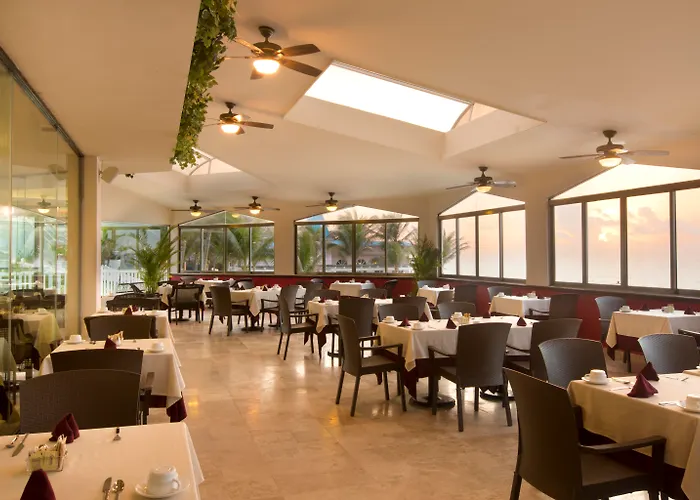 Golden Parnassus Resort & Spa (Adults Only) Cancun