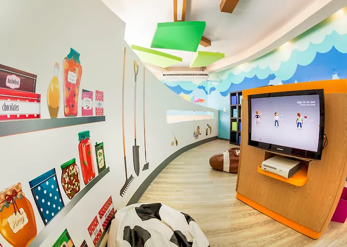 Beach Palace Family Resort & Spa Cancun