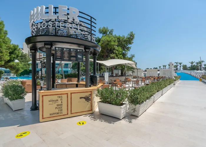 Titanic Deluxe Lara Hotel Antalya