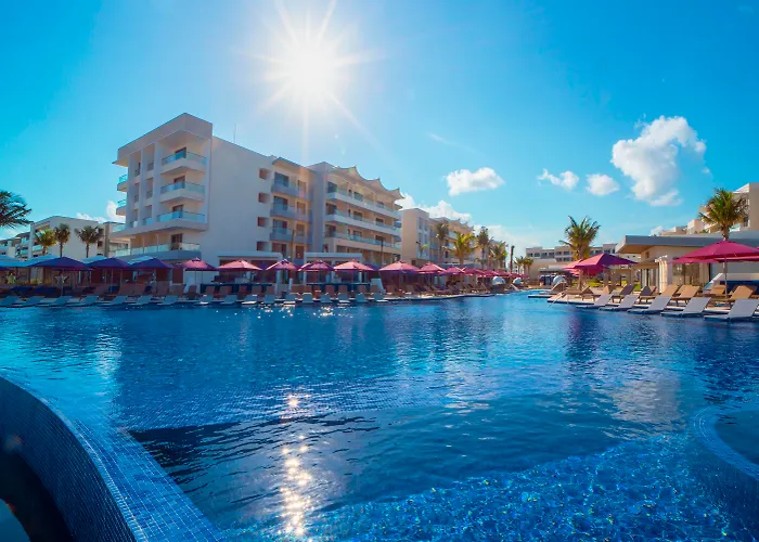 Planet Hollywood Cancun Adult Scene By Royalton, An Autograph Collection All-Inclusive Resort - Adults Only