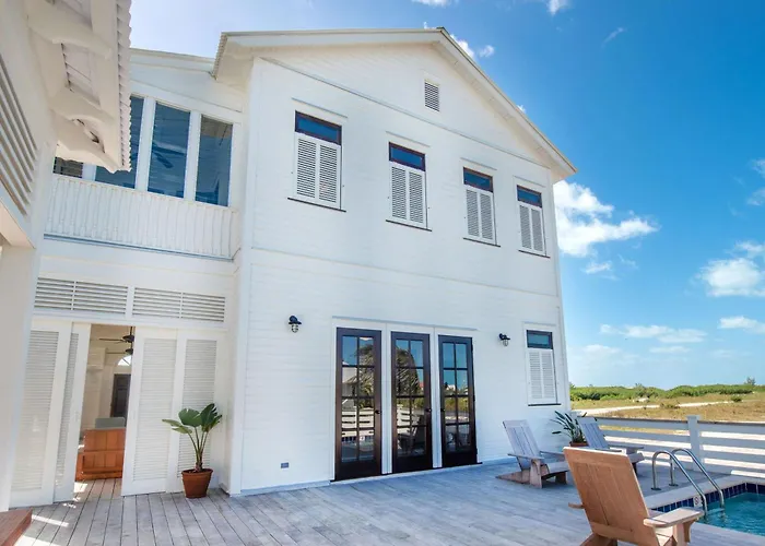 Mahogany Bay Resort And Beach Club, Curio Collection San Pedro 