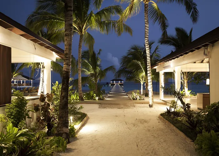 Robinson Noonu Hotel Orivaru