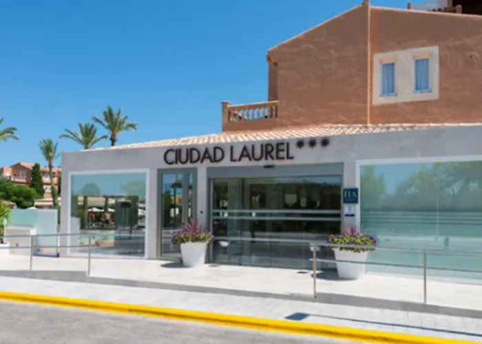 Aparthotel Ciudad Laurel Cala Millor 