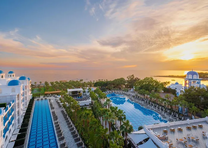 Rubi Platinum Spa Resort & Suites Avsallar