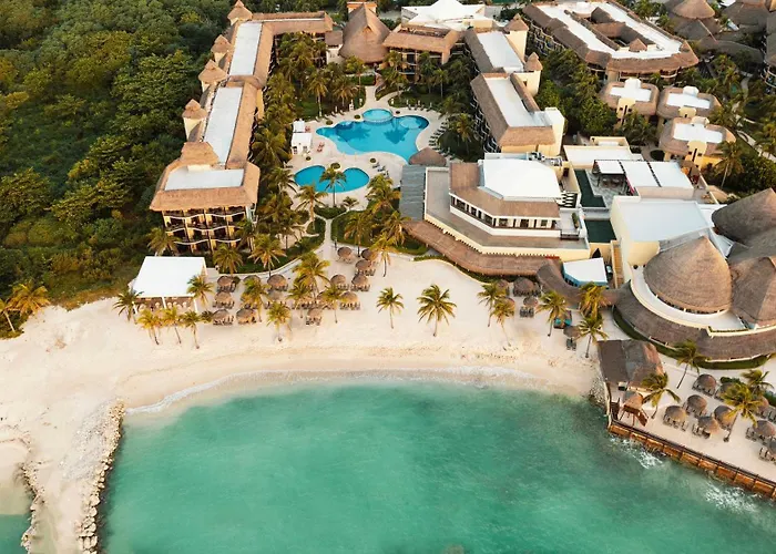 Catalonia Yucatan Beach Puerto Aventuras